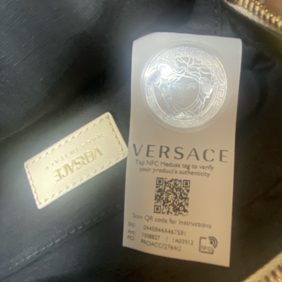 NWOT Versace Cream and Gold Quilted Crossbody/Shoulder Bag - Picture 13 of 14